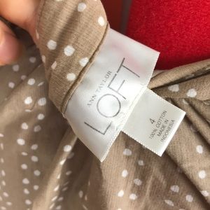 Ann Taylor Tops - Ann Taylor Taupe and White Dot size 4 Blouse Ann Taylor Tops - Ann Taylor Taupe and White Dot size 4 Blouse